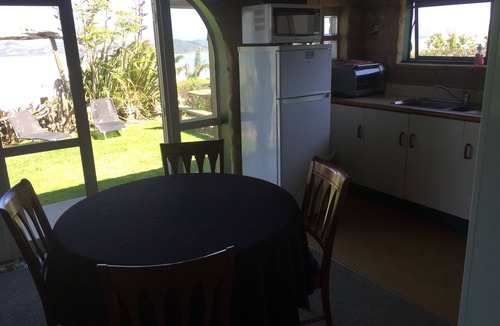 Whirinaki House | MUDBRICK BARN MUDENZA VU