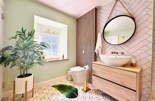 Kirkby Stephen House | Muddy Boots-Arcade Royale