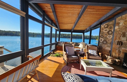 Stonington Cottage | Muir Boat House - Rustic, Fun Seaview "BoatHouse"