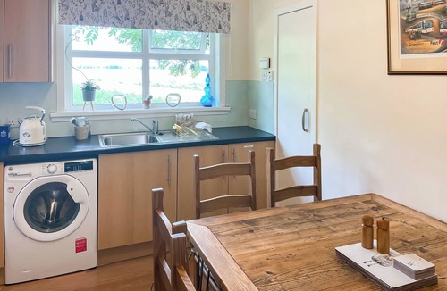 Alford Cottage | Muir Cottage - UK44788