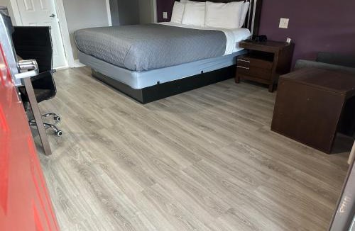 Martinez Hotel | Muir Lodge Motel