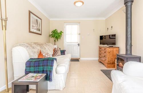 Maidensgrove Apartment | Mulberry Cottage