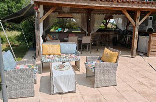 Peyrat-de-Bellac Apartment | Mulberry Gite