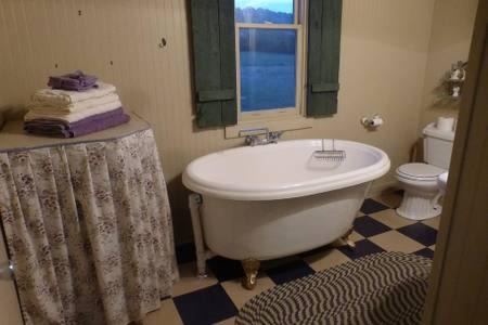 Mulberry Bed & Breakfast | Mulberry Lavender Farm and B&B
