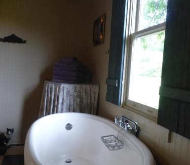 Mulberry Bed & Breakfast | Mulberry Lavender Farm and B&B