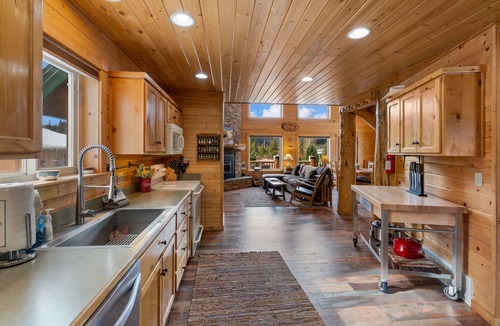 Lazy Acres House | Mule Deer Cabin