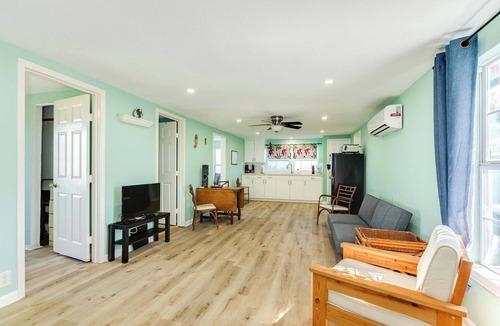 Surfside Beach House | Mullet Manor: Steps to the Beach in Surfside, Texas