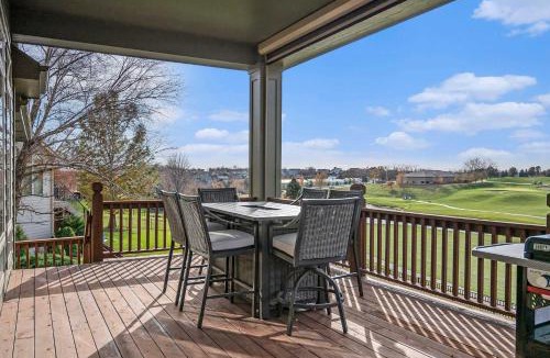 Jefferson House | Mulligan Manor Golf Course Views Fun Amenities