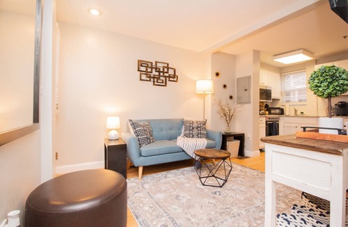 Riverside Apartment | Multi-Level Townhouse, Harvard, MIT, Red line