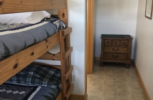 Sundance Cabin | Multi-purpose, secluded lodge with scenic views.