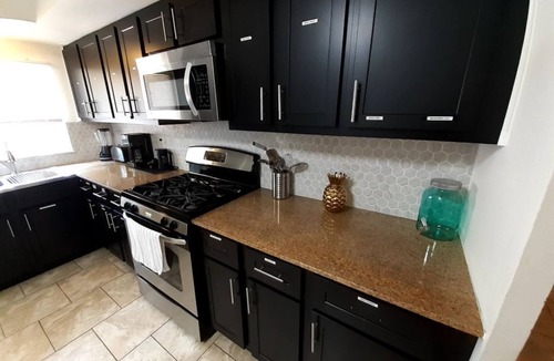 Old Jamestown House | Multicolor LED Pool Rock Waterfall Hot tub getaway! Large Home 7 Beds