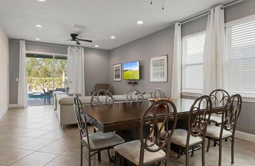 Davenport House | Multiple Family Homes 16 Rooms - PoolSpa