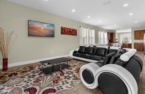 Davenport House | Multiple Family Homes 16 Rooms - PoolSpa