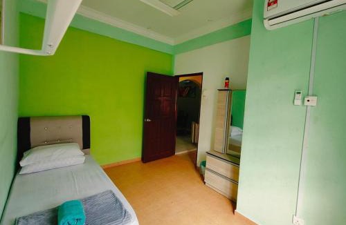 Kok Lanas House | MunadibStay Aady