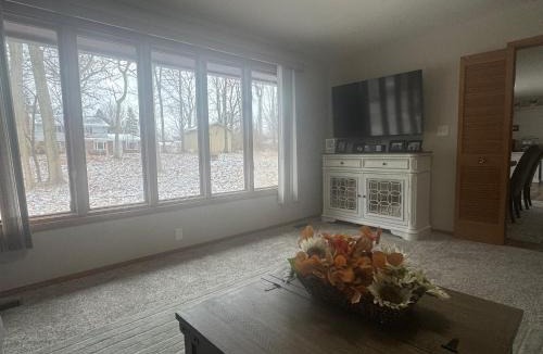 Yorktown House | Muncie 3 bedroom 2 bath brick home