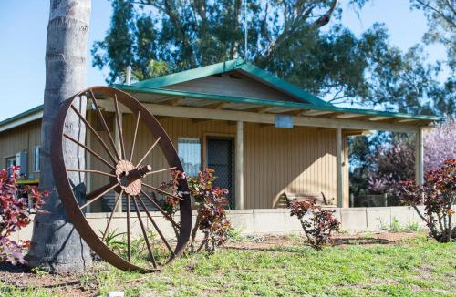 Paringa House | Mundic Waterfront Cottages