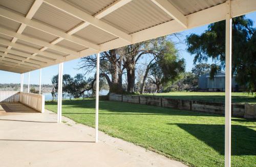 Paringa House | Mundic Waterfront Cottages