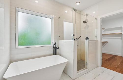 West Dallas Villa | Munice at Trinity Grove
