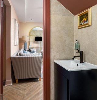 Dalavich House | Munro Guest House