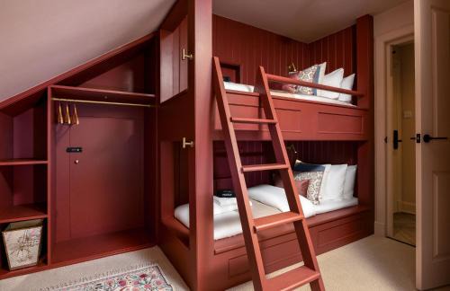 Dalavich House | Munro Guest House