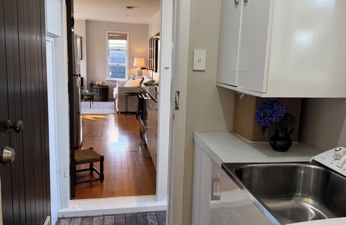 Muriwai Cottage | Muriwai Beachstays - Pango Cottage