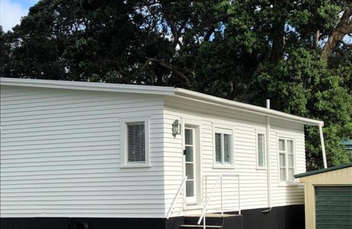 Muriwai Cabin | Muriwai Lodge