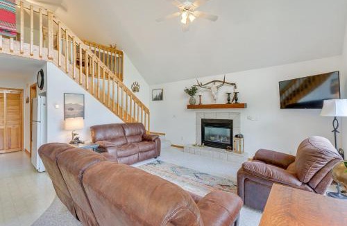 Upper Peachtree House | Murphy Cabin with Deck and Sweeping Mountain Views!