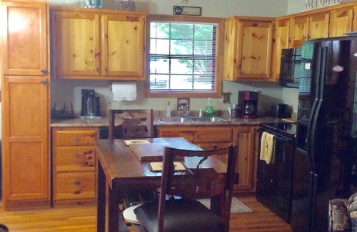 Murphy House | MURPHY, NC Rustic Trail Retreat Cabin