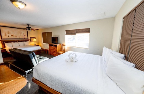 Estes Park Cabin | Murphy's River Lodge