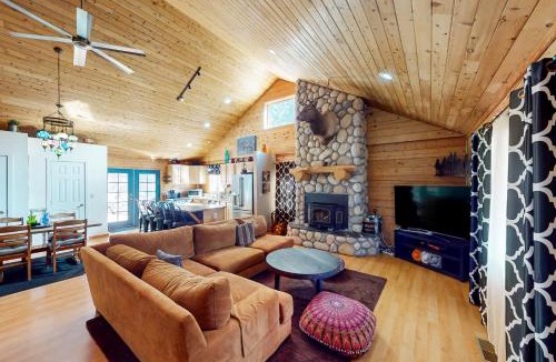 Forest Meadows House | Murphys Cozy Cabin