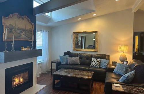 Murphys House | Murphys Nest Walk to Downtown