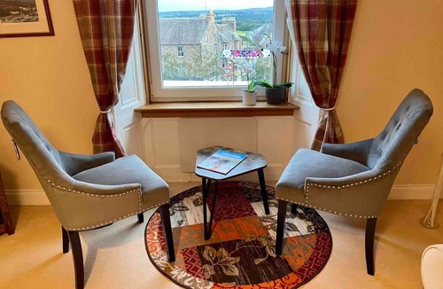 Crieff Apartment | Murray Fountain View