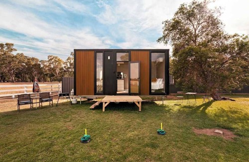 Koonoomoo House | Murray Haven Farm Stay by Tiny Away