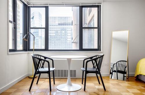 Tudor City Apartment | Murray Hill Studio w Doorman Gym Pool Parking NYC-582