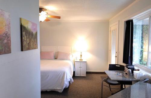Murray Hotel | Murray Inn and Art Gallery