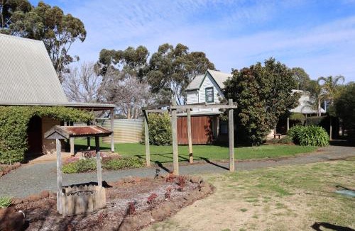 Echuca House | Murray River Spa Retreat