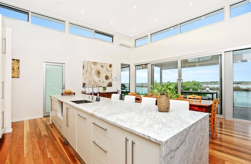 Wellington House | Muse on the Murray + Pet-Friendly