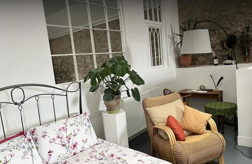 Newburgh Apartment | ‘Museum Loft’ Scotland’s Wee Hat Museum