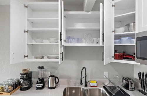 MacGregor Apartment | Museums Med Center Flat | Games WiFi Fire Pit BBQ