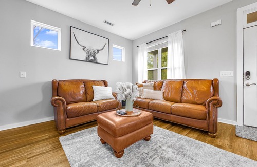 North Nashville House | Music City Modern Stay, Entire 3 bed/2 bath home to yourself!