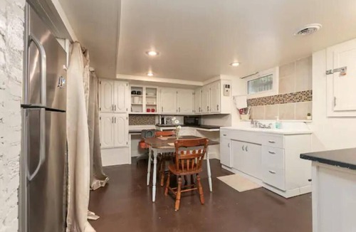 Springfield Apartment | Music Room Basement Apartment w/Private Entrance
