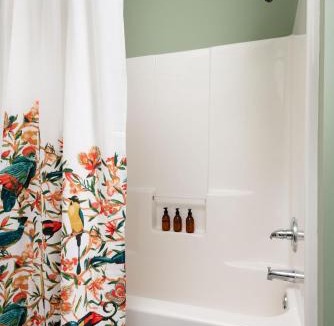 Hillsboro Village Apartment | Music Row pearls with Vandy and Belmont at your doorstep
