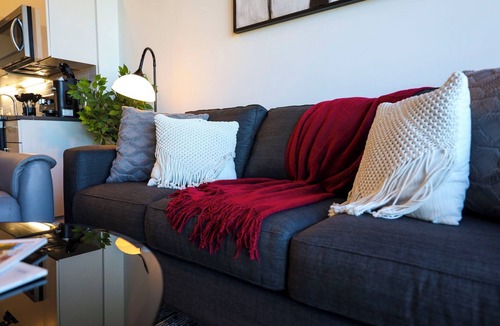 Music Row Apartment | Music Row Penthouse-Great Skyline view -Music Vibe