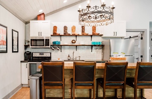 Green Hills Apartment | Music Themed Getaway Minutes from Downtown Nashville
