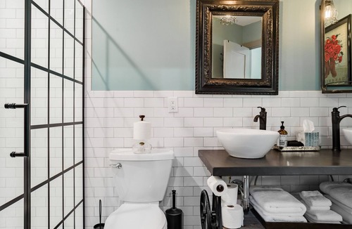 Green Hills Apartment | Music Themed Getaway Minutes from Downtown Nashville