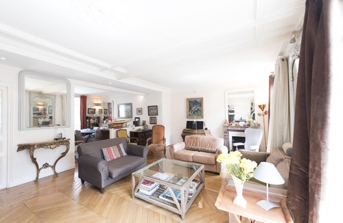 15th Arrondissement Apartment | Musical retreat in the 15th, by Veeve