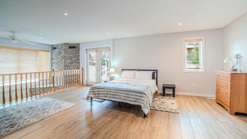 Muskoka Lakes Ski Chalet | Muskoka 4-Bedroom Cottage