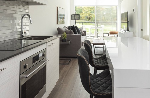 Gravenhurst Hotel | Muskoka Bay Resort