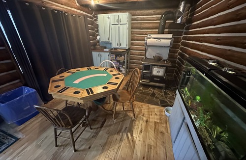Novar Cottage | Muskoka Cabin Snowshoeing Pool Table Hot Tub Algonquin Arrowhead Park