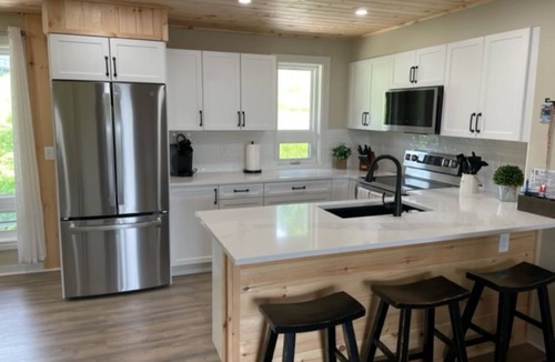 Huntsville Ski Chalet | Muskoka Chalet-Beach & Ski Hill